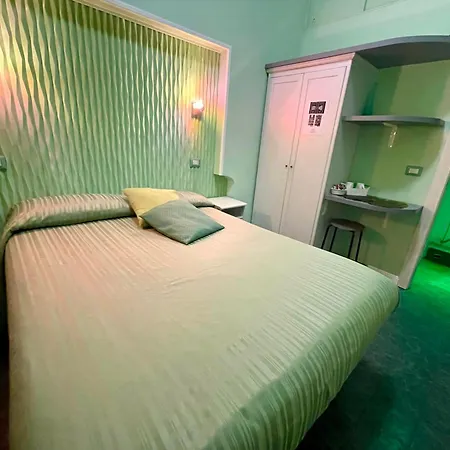 Rhome86 4* Roma