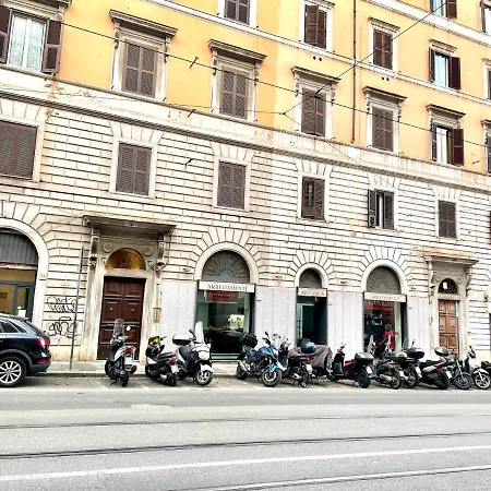 Bed and breakfast Rhome86 4*